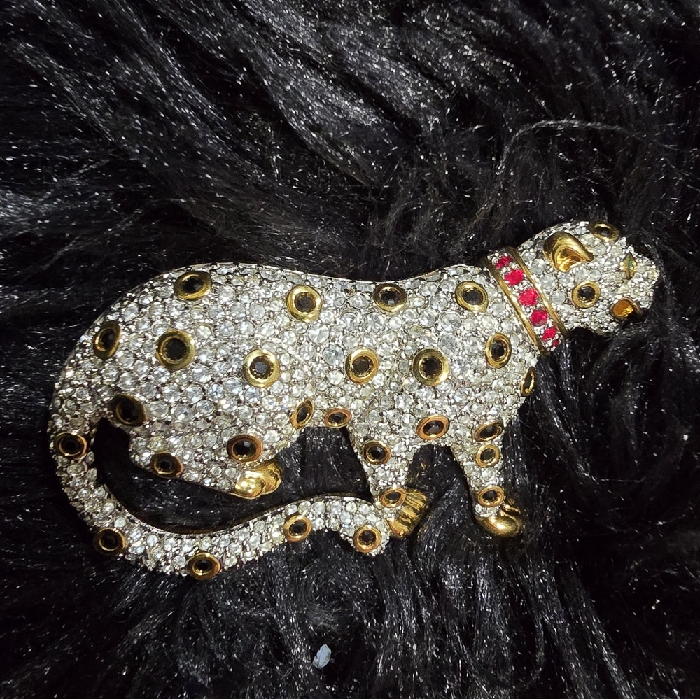 Swarovski Crystal Vintage Signed Leopard Brooch Pin Gold Plated